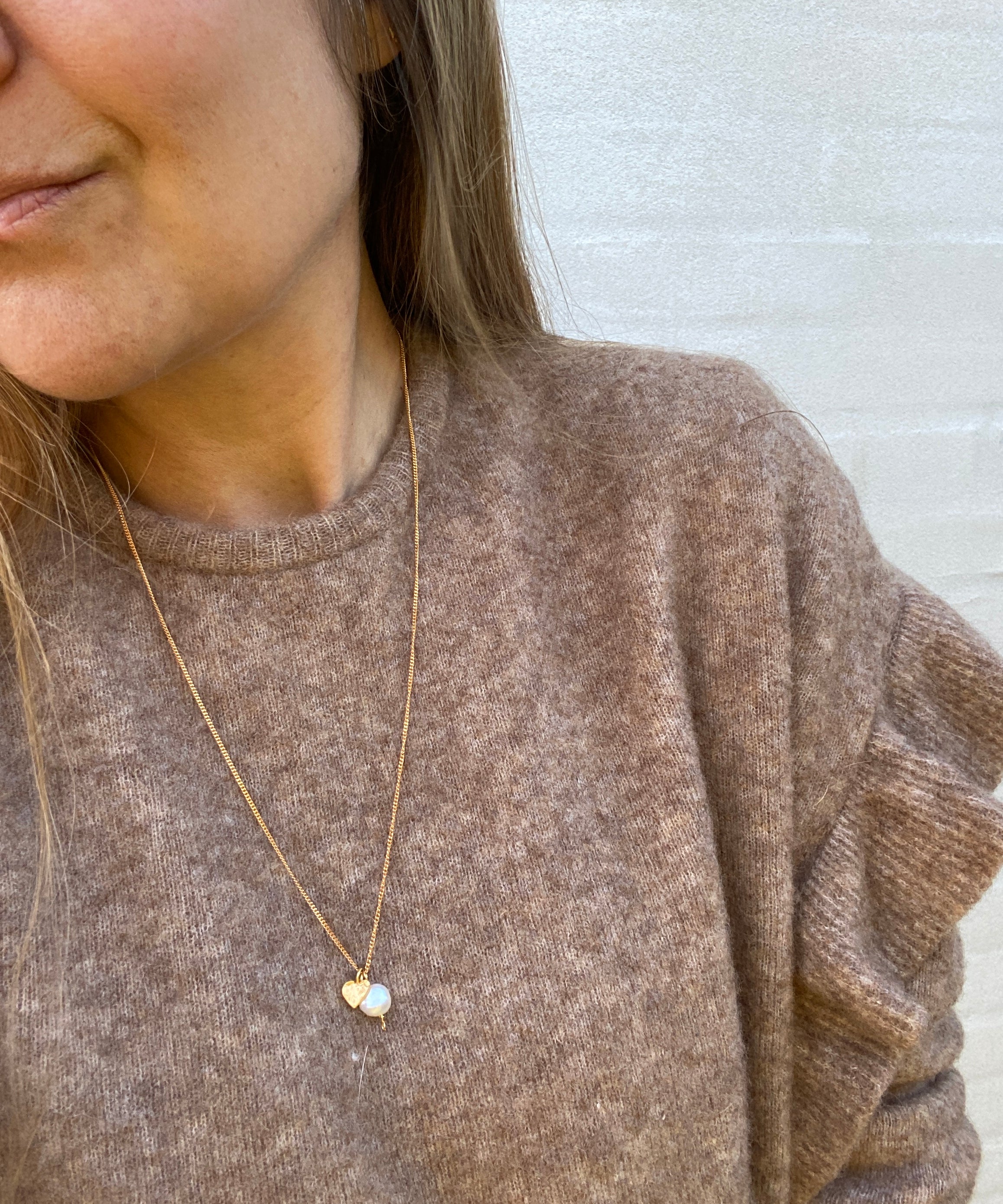 Burning heart pearl necklace